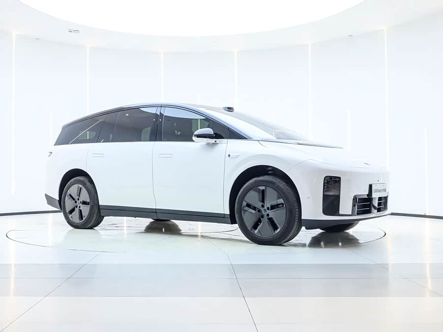 Li i8 2025 изображение автомобиля #4