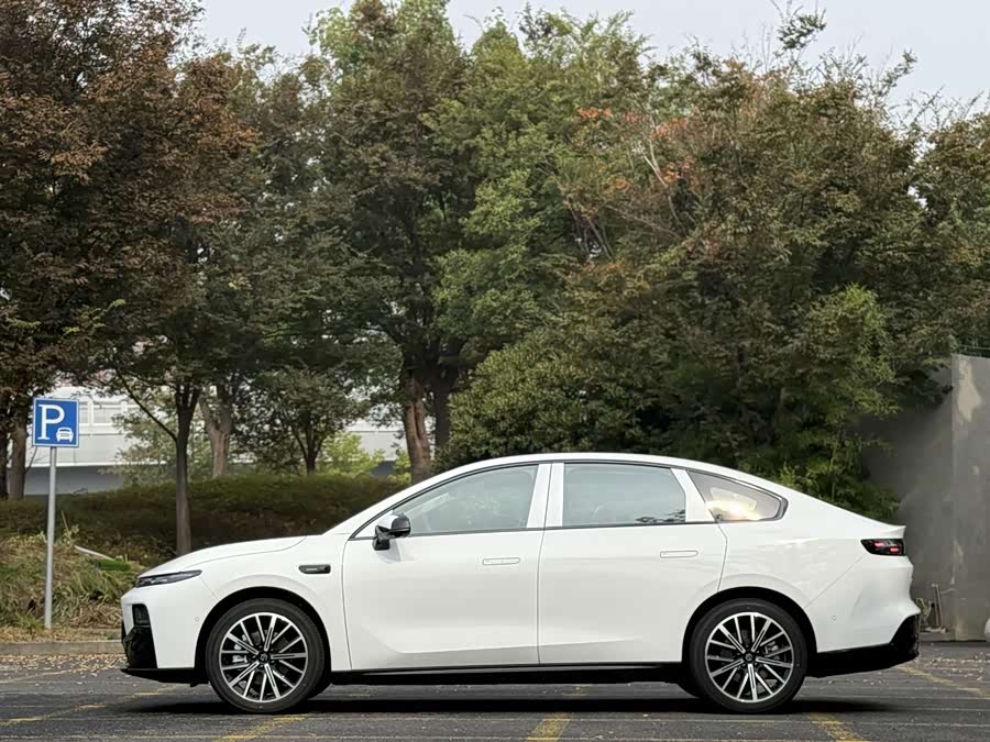 零跑汽车 零跑B01 汽车图片 #4