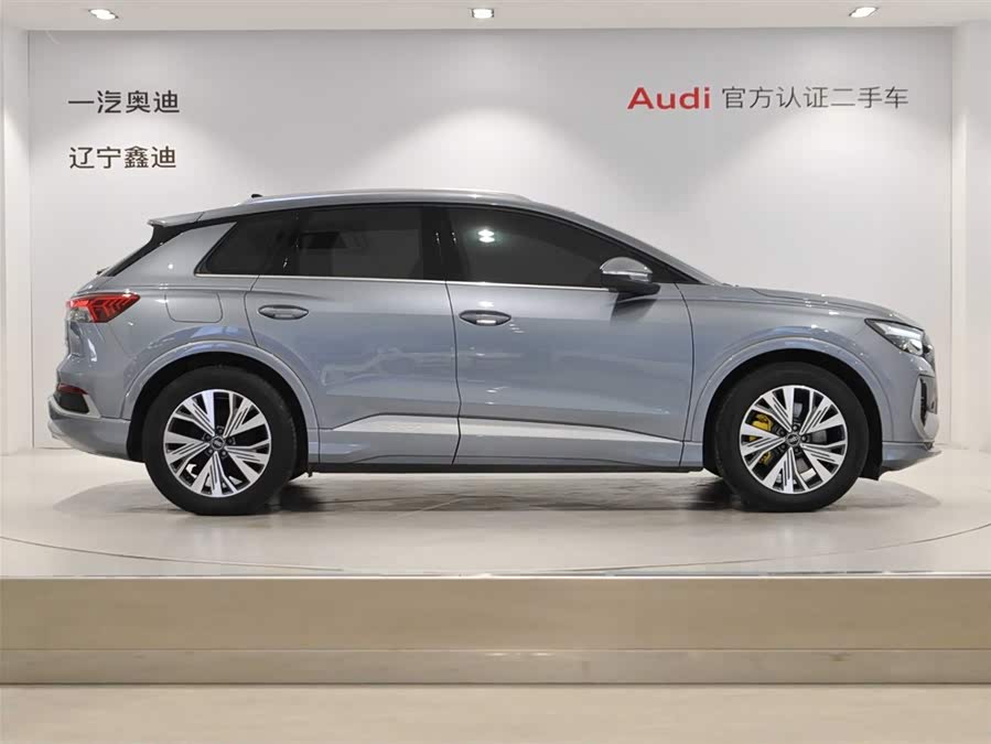 Audi Q4 e-tron 2023 immagine di auto #4