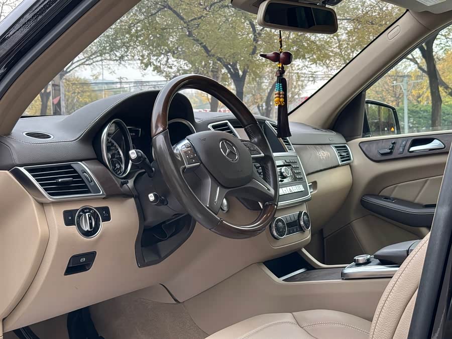 Mercedes-Benz GL Class 2015 car image #4