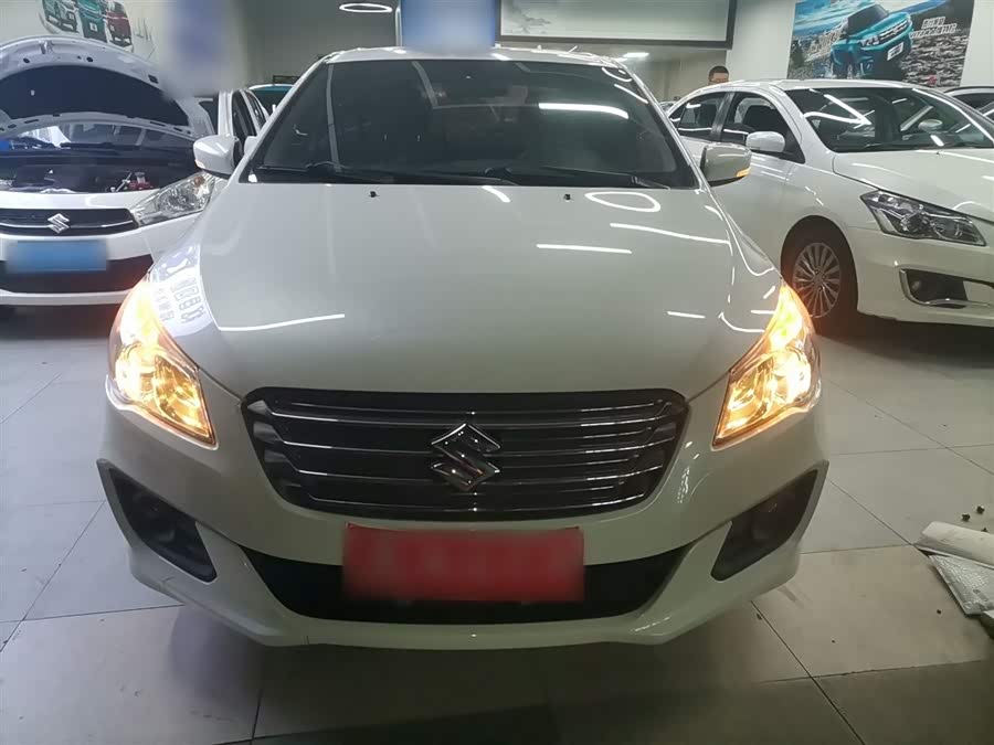 Suzuki Ciaz 2017 изображение автомобиля #4