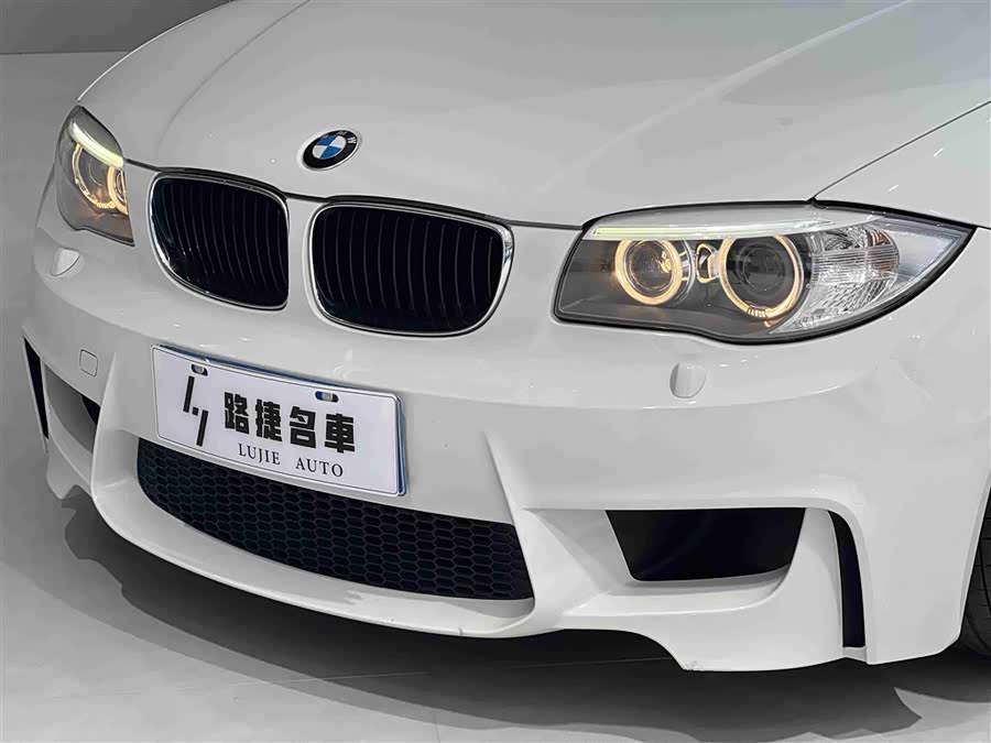 BMW 1 Series M 2012 car image #4