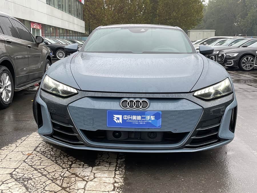 Audi e-tron GT 2024 صورة سيارة #4