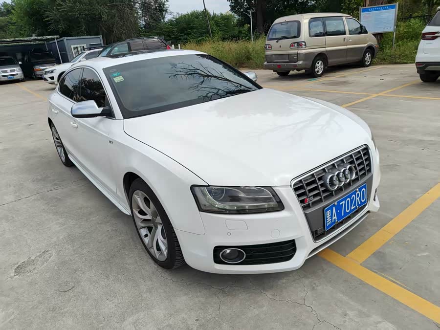 Audi S5 2011 car image #4