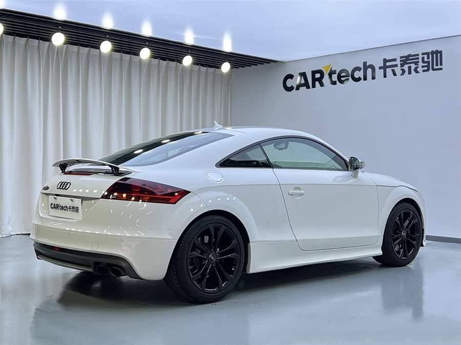 Audi TTS 2011 car image #4