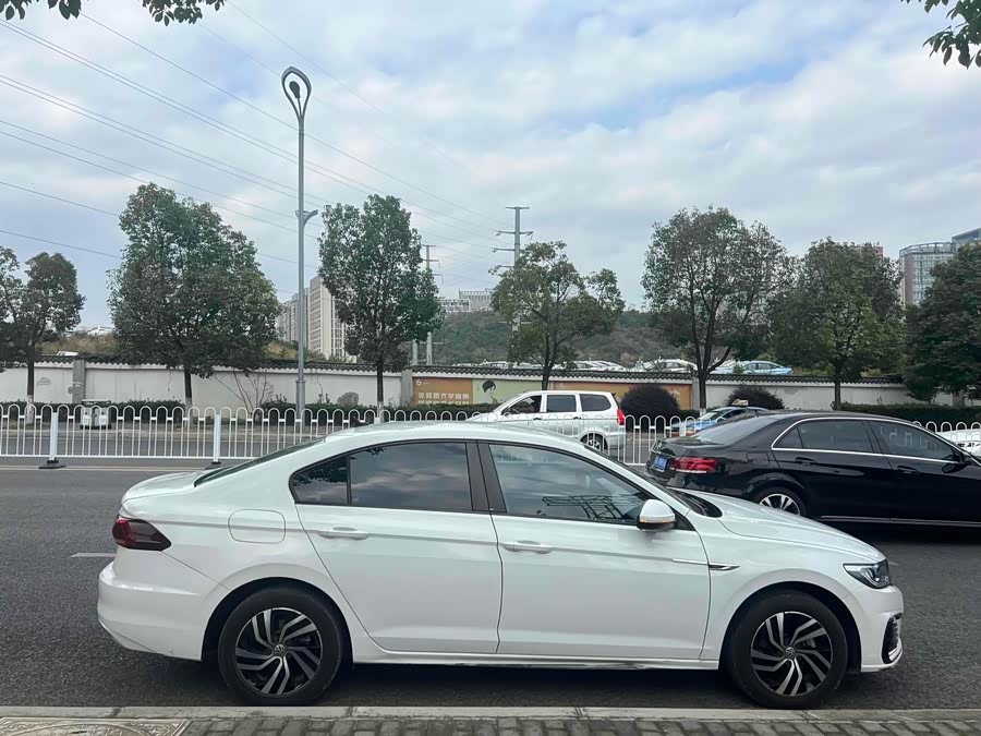 Volkswagen Bora Pure Electric 2021 صورة سيارة #4