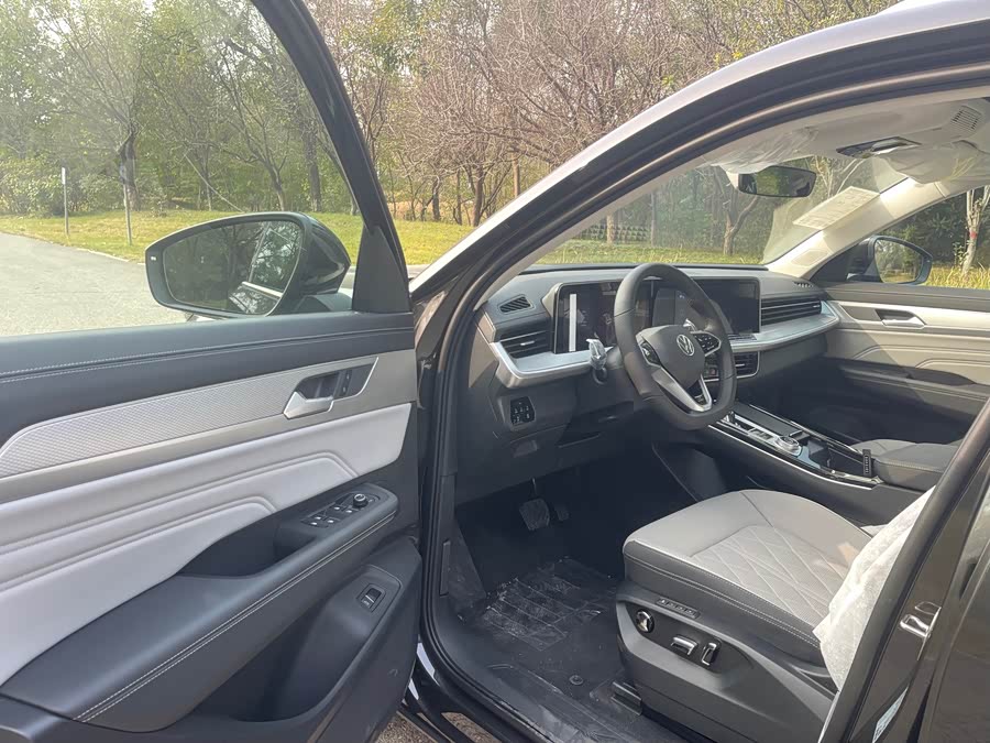 Volkswagen Tavendor 2025 #4 Volkswagen Tavendor 2025 car image #4