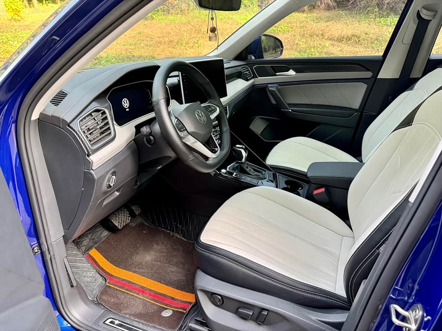 Volkswagen Tayron GTE 2024 #4 Volkswagen Tayron GTE 2024 car image #4