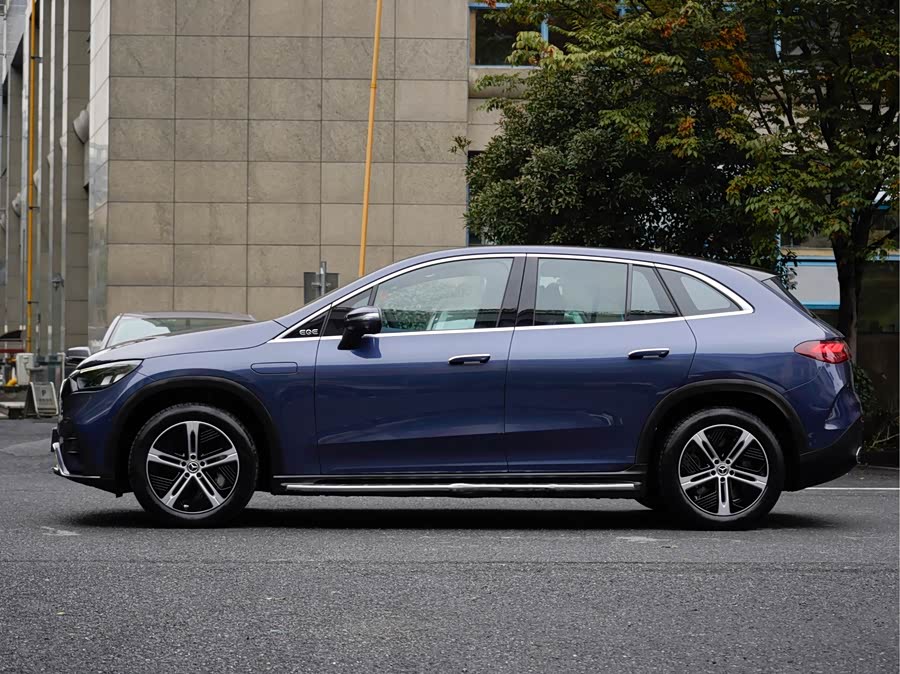 Mercedes-Benz EQE SUV 2023 car image #4