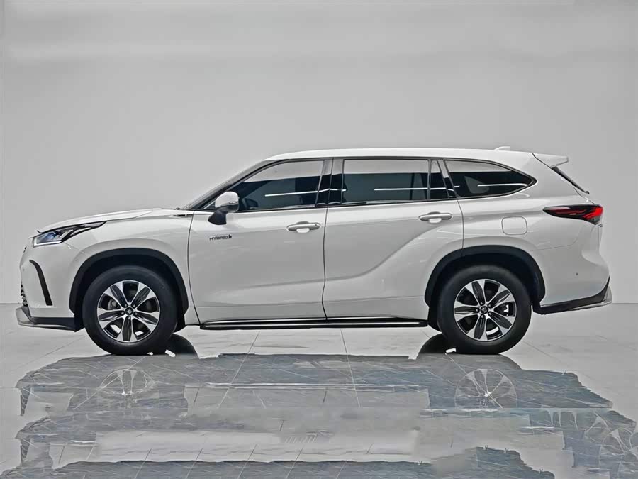 Toyota Crown Kluger 2023 car image #4