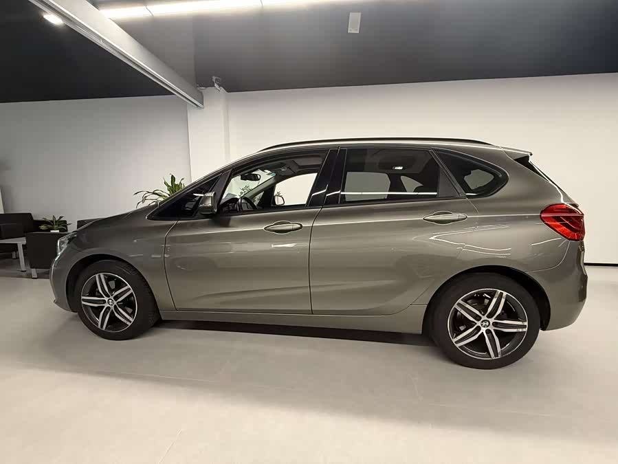 BMW 2 Series Tourer (Imported) 2015 #4 BMW 2 Series Tourer (Imported) 2015 car image #4