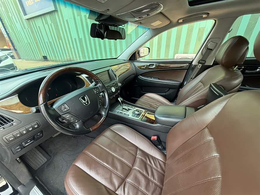 Hyundai Equus 2012 immagine di auto #4