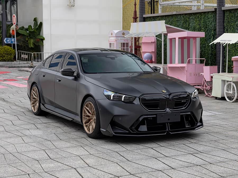 BMW M5 New Energy 2025 car image #4