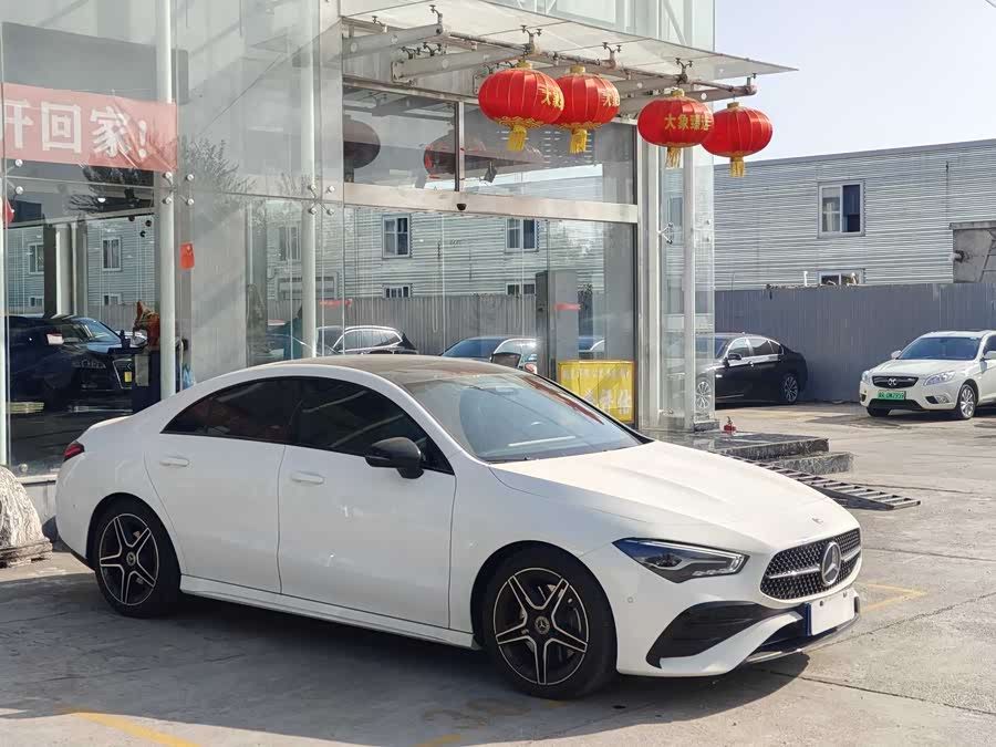 Mercedes-Benz GLA Class (Imported) 2024 car image #4