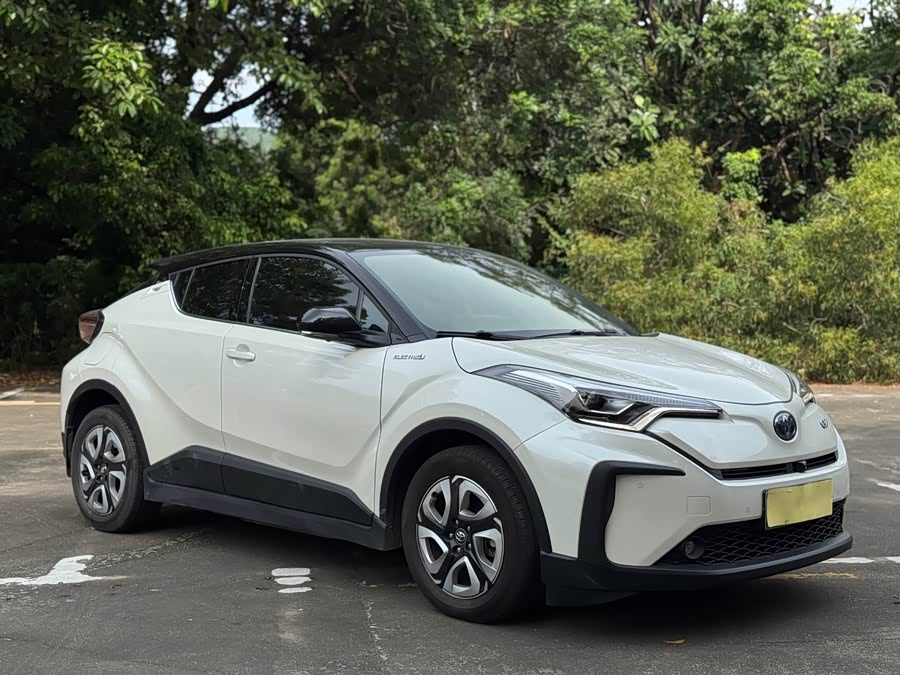 Toyota C-HR EV 2020 immagine di auto #4