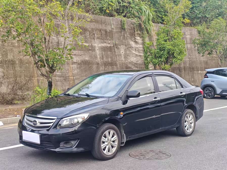 BYD L3 2013 car image #4