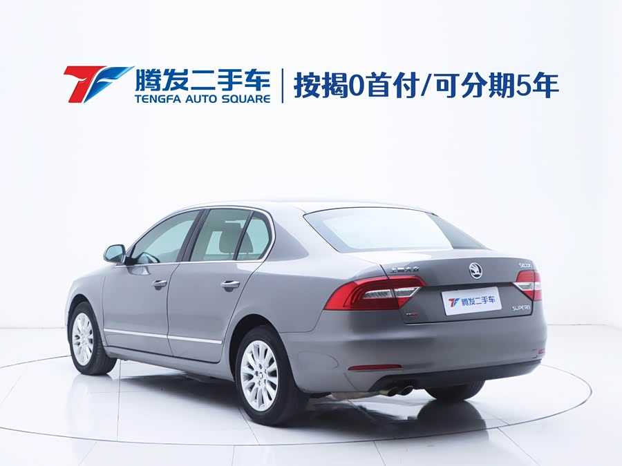 Skoda Superb 2015 car image #4