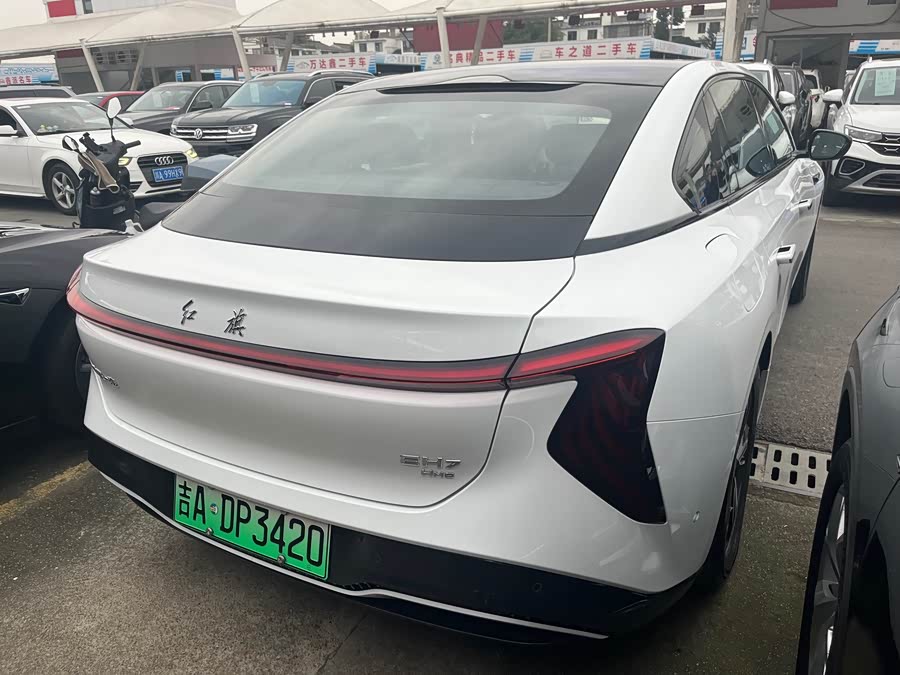 HongQi EH7 2024 #4 HongQi EH7 2024 car image #4