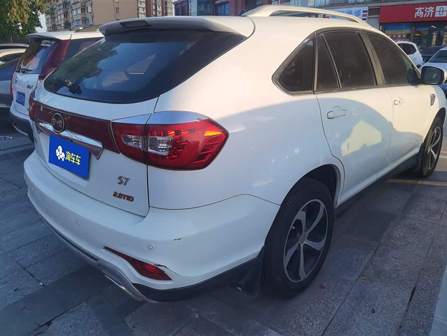 BYD S7 2015 car image #4