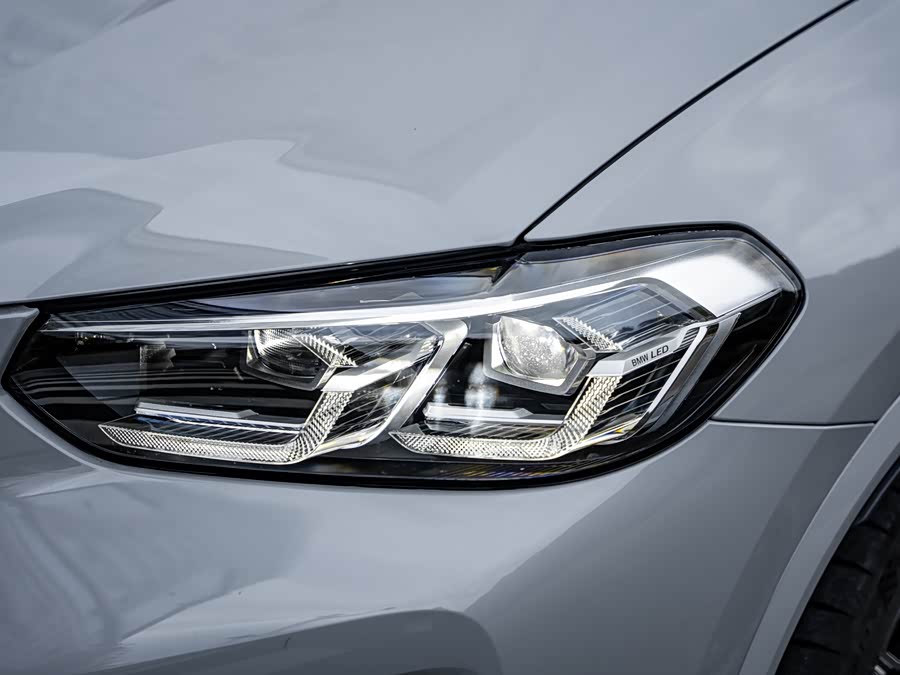 BMW X4 M 2022 #4 BMW X4 M 2022 car image #4