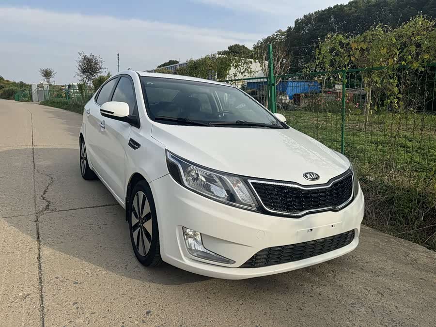 Kia K2 2013 image de voiture #4