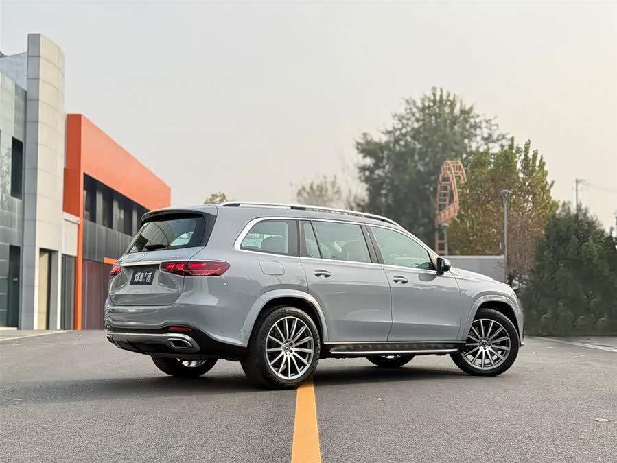 Mercedes-Benz GLS Class 2023 car image #4
