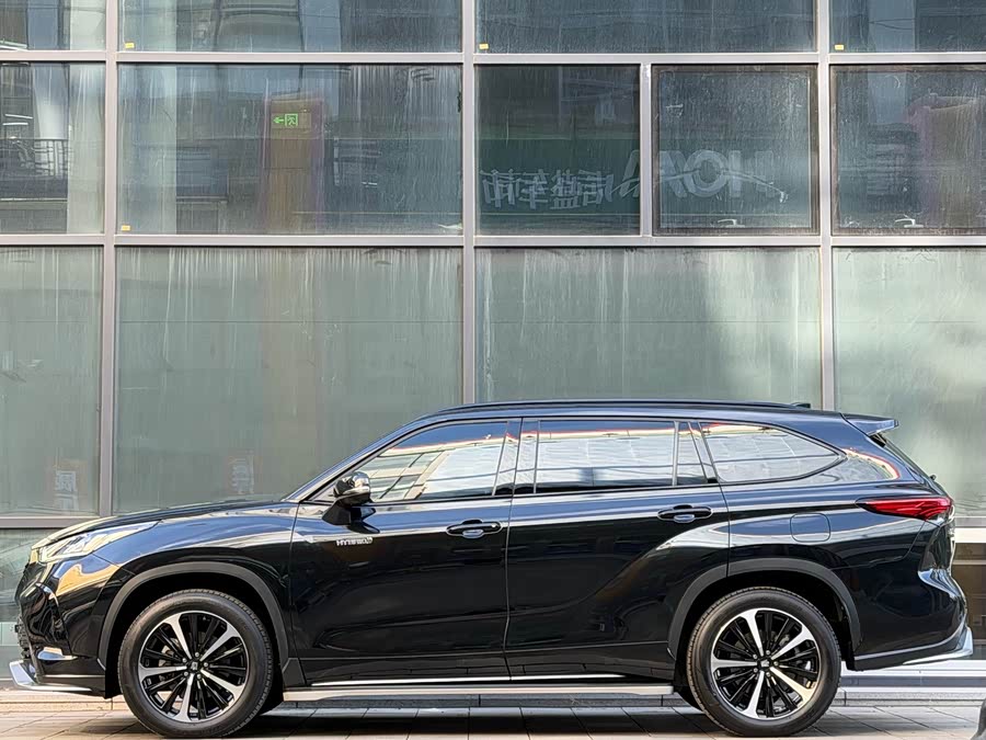 Toyota Crown Kluger 2022 #4 Toyota Crown Kluger 2022 immagine di auto #4