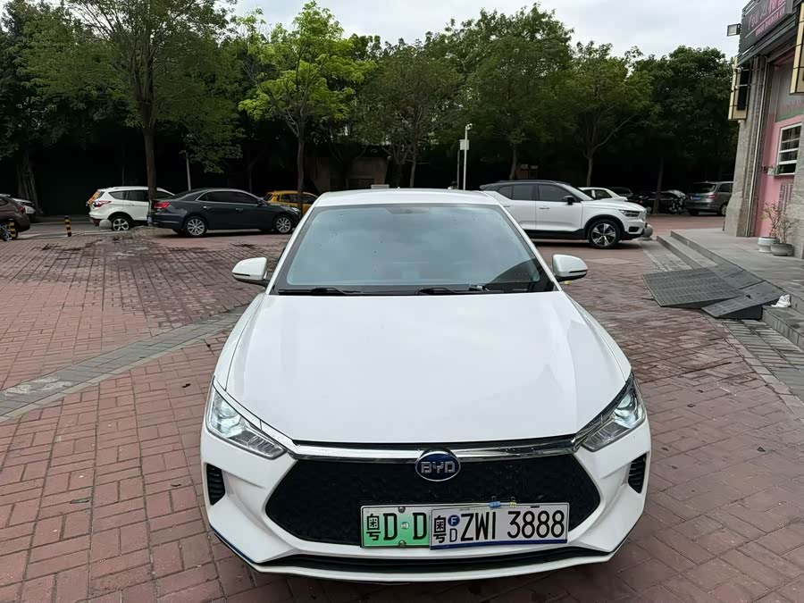 BYD e2 2020 imagem de carro #4