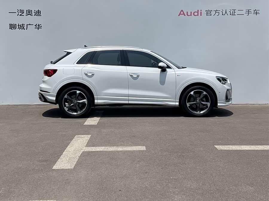 Audi Q3 2024 car image #4