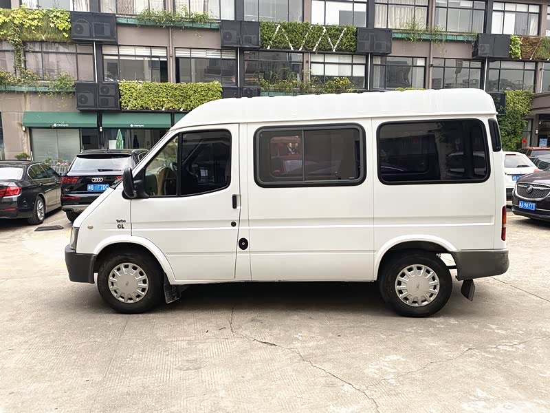 Ford Transit Classic 2015 #4 Ford Transit Classic 2015 car image #4