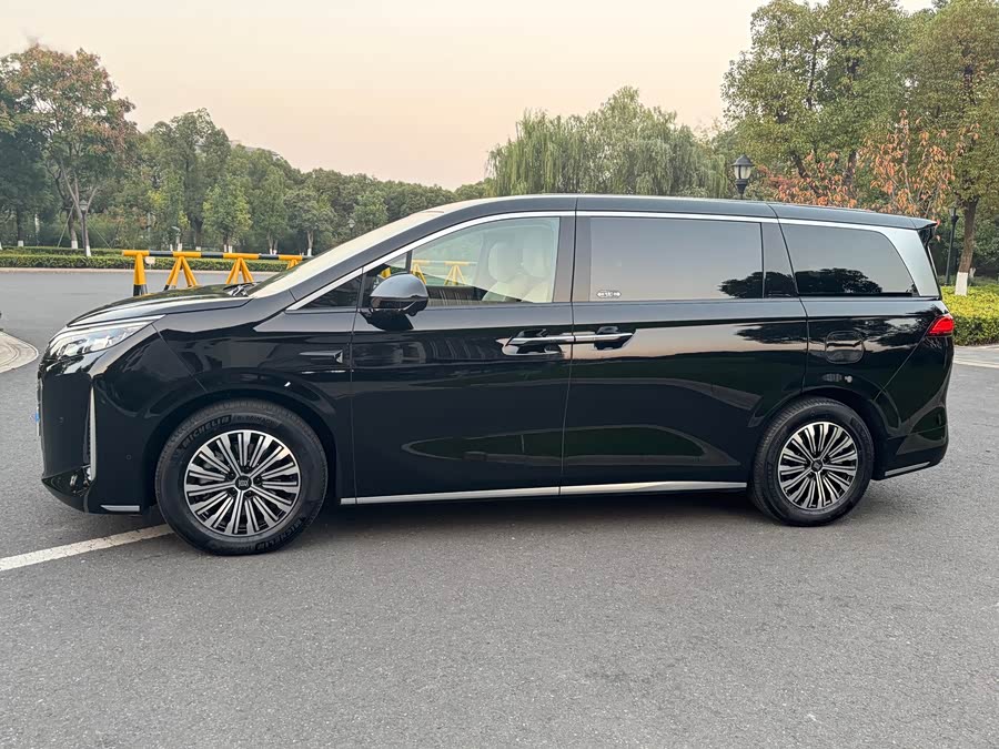 BYD Xia 2025 #4 BYD Xia 2025 immagine di auto #4