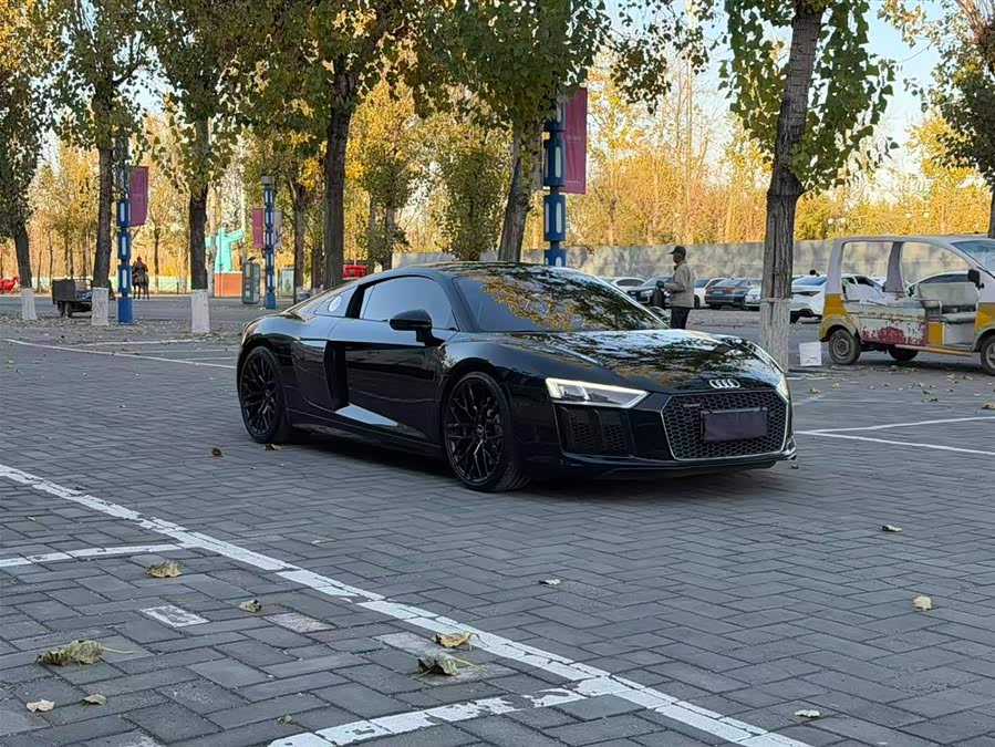 Audi R8 2018 car image #4