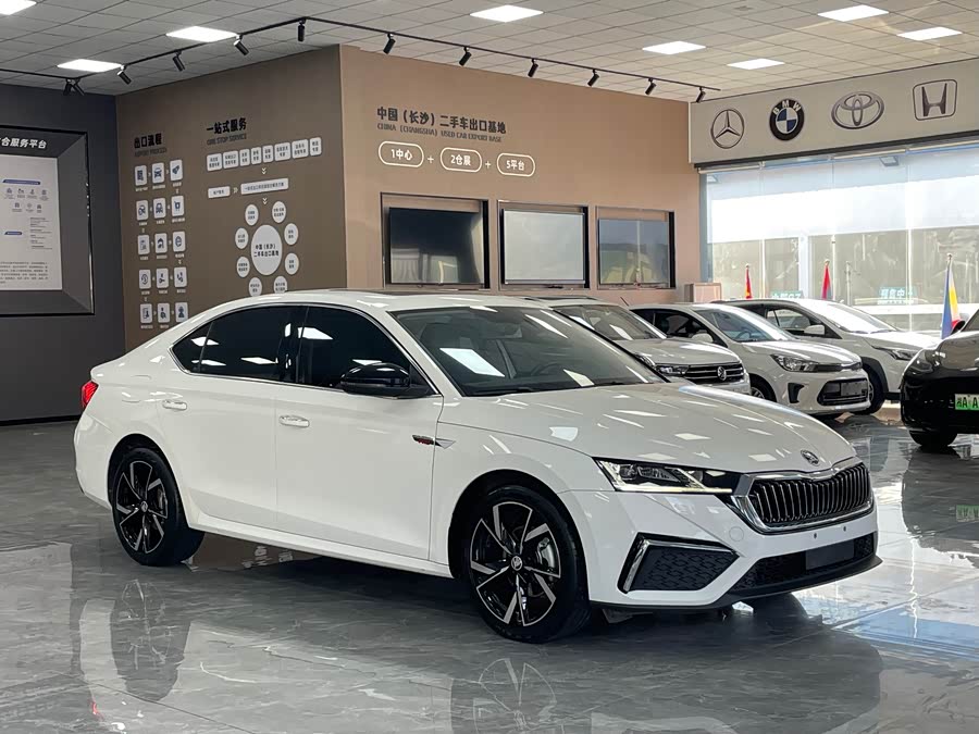 Skoda Octavia 2021 #4 Skoda Octavia 2021 car image #4