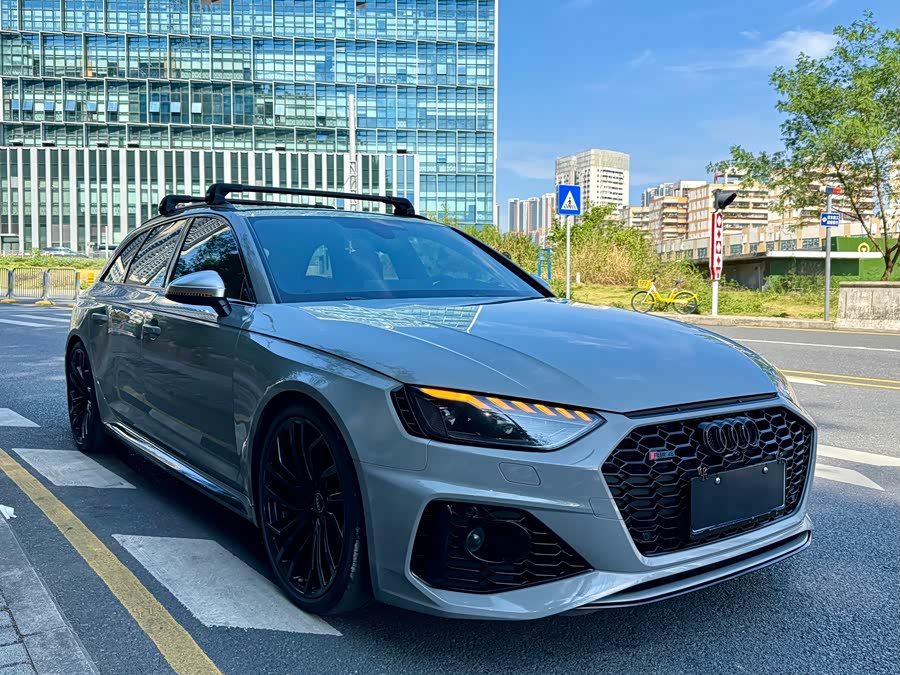 Audi RS 4 2022 immagine di auto #4