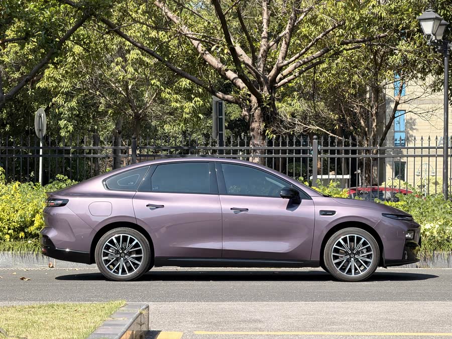 零跑汽车 零跑B01 2025 汽车图片 #4