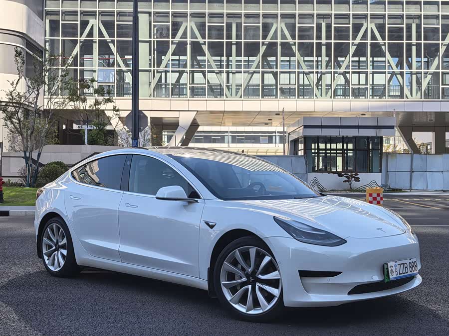 Tesla Model 3 2020 image de voiture #4
