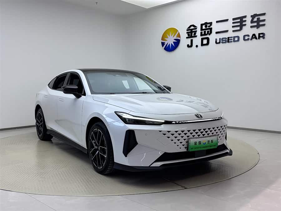 Changan UNI-V iDD 2024 car image #4