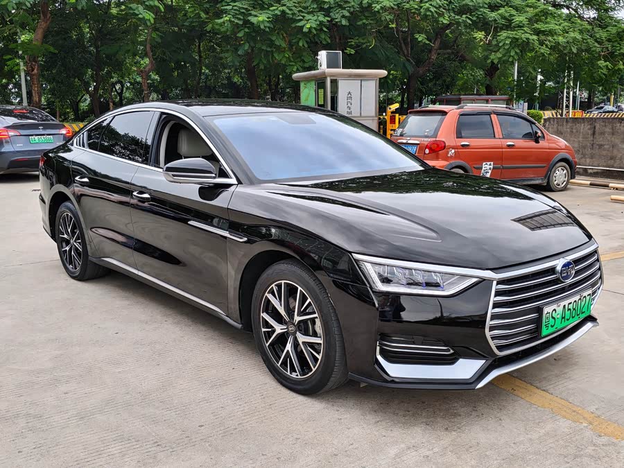 BYD e9 2021 #4 BYD e9 2021 car image #4