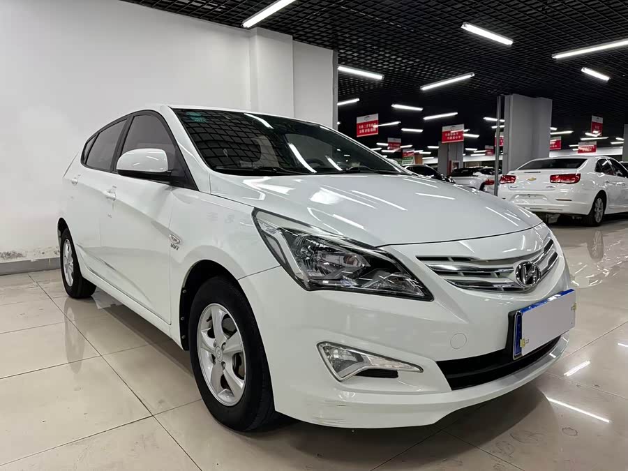 Mazda Reina Hatchback 2017 #4 Mazda Reina Hatchback 2017 car image #4