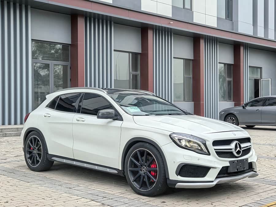 Mercedes-Benz GLA AMG 2015 car image #4
