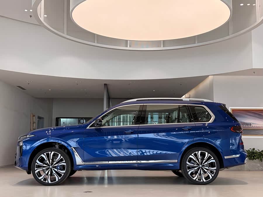 BMW X7 M60i #4 BMW X7 M60i imagen de coche #4