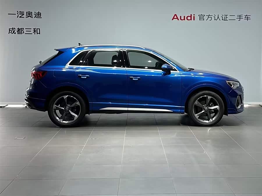 Audi Q3 2020 car image #4