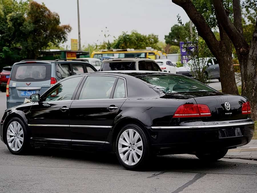 Volkswagen Pheaton 2012 immagine di auto #4