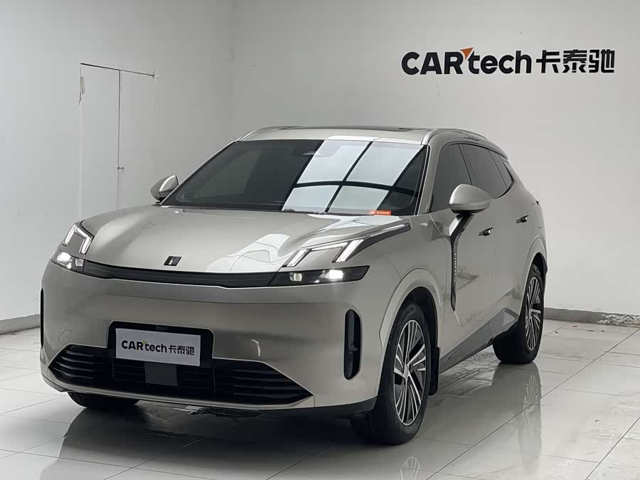 Lynk & Co 08 EM-P 2023 car image #4