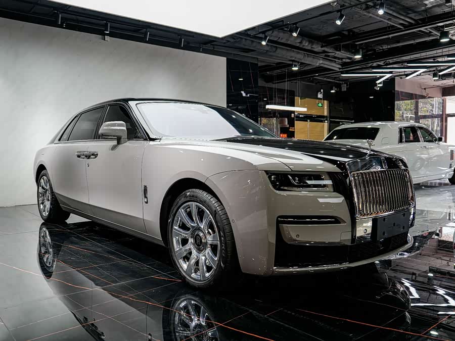 劳斯莱斯 古思特 2023 汽车图片 #4