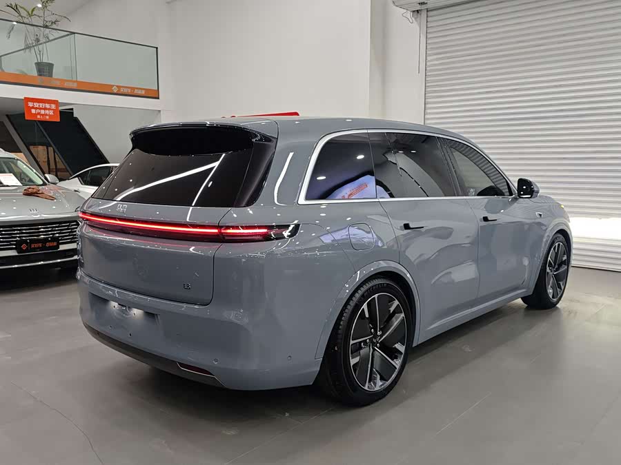 Li L8 2025 изображение автомобиля #4
