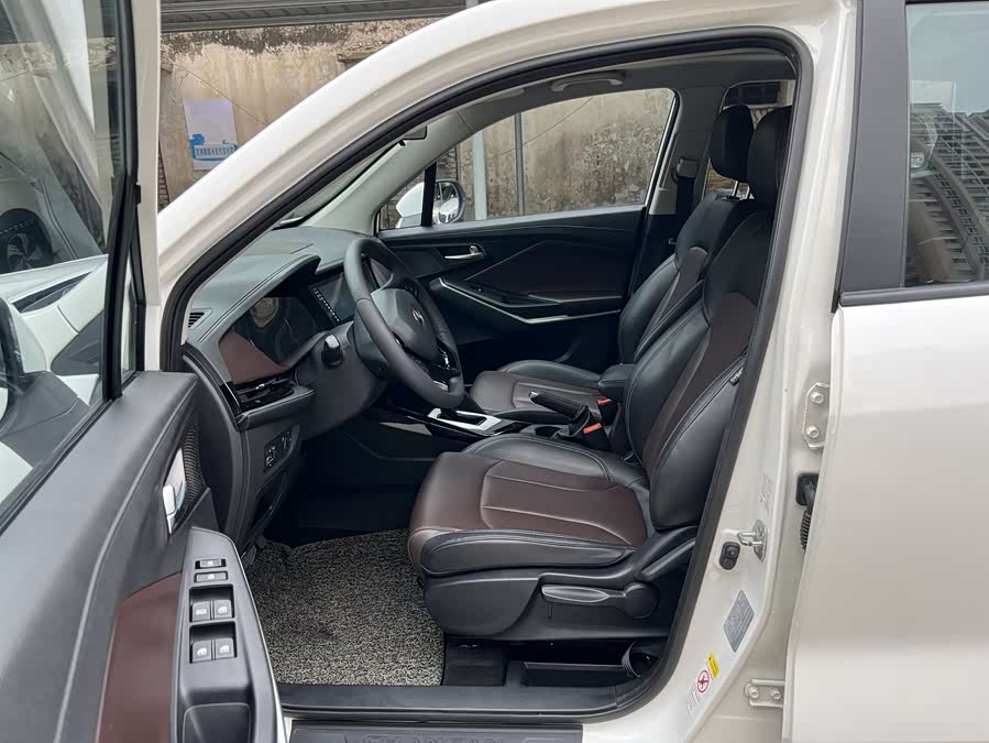 Changan CS15 2019 #4 Changan CS15 2019 imagen de coche #4