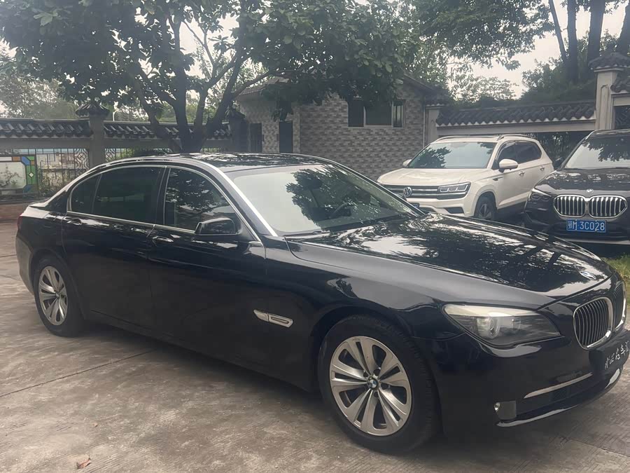 BMW 7 Series 2012 car image #4