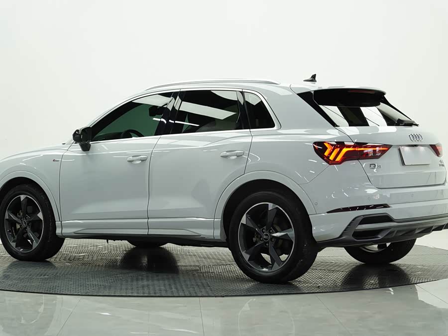 Audi Q3 2021 #4 Audi Q3 2021 car image #4