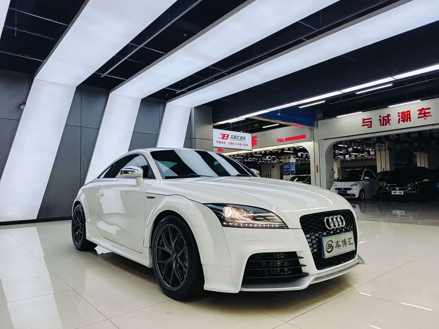 Audi TT 2011 #4 Audi TT 2011 car image #4